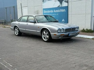 Gebraucht Jaguar XJR 363 PS (266 kW) 2002 Silber Limousine
