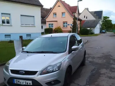 Gebraucht Ford Focus Sport 116 PS (85 kW) 2009 Silber Limousine