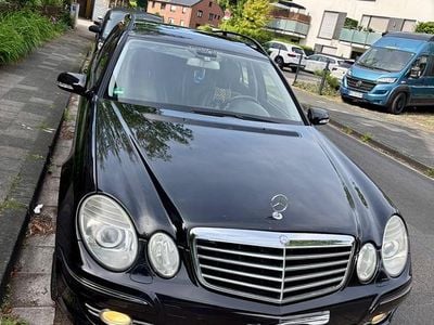 Mercedes E280