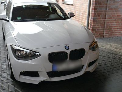 Gebraucht BMW 114 Sport Line 102 PS (75 kW) 2012 Weiß Kleinwagen