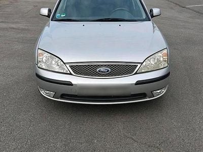 Używany Ford Mondeo 130 KM (95 kW) 2005 Srebrny Kombi