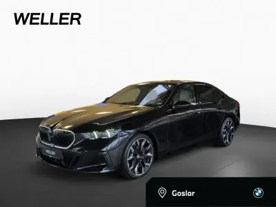 Gebraucht BMW 520 M Sport 197 PS (144 kW) 2025 Black sapphire (schwarz) Limousine