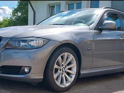 Gebraucht BMW 318 Lifestyle 143 PS (105 kW) 2010 Silber Kombi