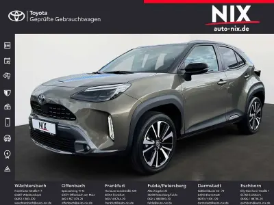 Gebraucht Toyota Yaris Cross Edition 116 PS (85 kW) 2022 Manganbronze / dach schwarz SUV