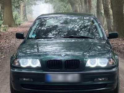 BMW 323