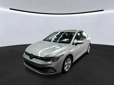 Gebraucht VW Golf VIII Life 116 PS (85 kW) 2023 Reflexsilber Limousine