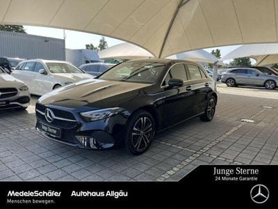 Lack kosmosschwarz Gebraucht 2024 Mercedes A250 Progressive Limousine | 29.490 € (Fairer Preis)