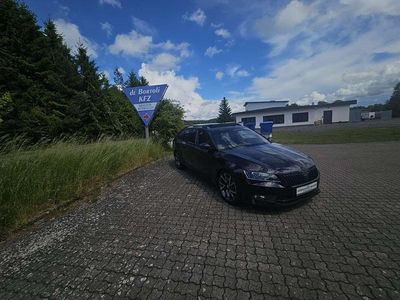 Gebraucht Skoda Superb SportLine 330 PS (242 kW) 2016 Schwarzmagic perleffekt Kombi