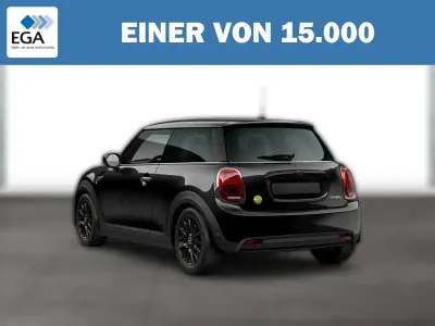 Gebraucht Mini Cooper SE Classic 135 kW (184 PS) 2023 Schwarz metallic Kleinwagen