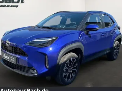 Neu Toyota Yaris Cross 130 PS (95 kW) 2026 Blau SUV