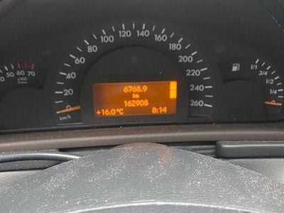 Mercedes C240