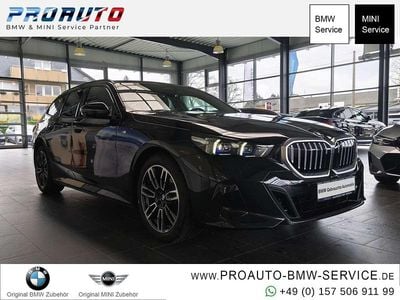 Gebraucht BMW 520 M Sport 208 PS (152 kW) 2025 Black sapphire Kombi
