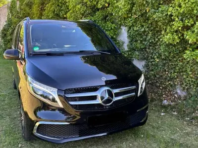 Gebraucht Mercedes V300 Exclusive 239 PS (175 kW) 2019 Schwarz Van / Kleinbus