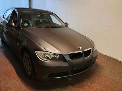 gebraucht BMW 320 e90 d