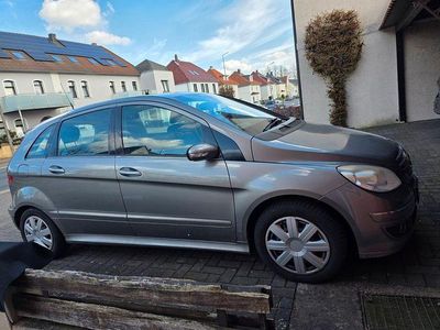 Usata Mercedes B200 136 CV (100 kW) 2007 Grigio Monovolume