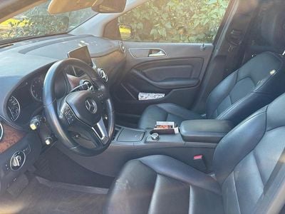 Mercedes B200