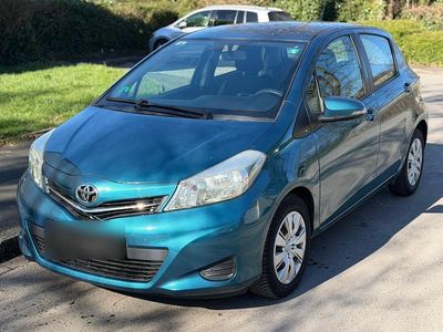 Gebraucht Toyota Yaris 99 PS (72 kW) 2012 Grün Kleinwagen