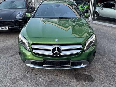 Gebraucht Mercedes CLA180 129 PS (94 kW) 2016 Grün Limousine