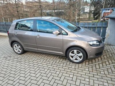 Gebraucht VW Golf Plus Cross Comfortline 120 PS (88 kW) 2010 Braun Van / Kleinbus
