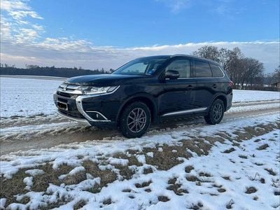 Gebraucht Mitsubishi Outlander Diamant Edition 150 PS (110 kW) 2017 Schwarz SUV
