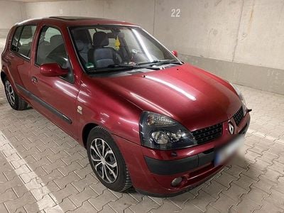 Usata Renault Clio II 98 CV (72 kW) 2003 Rosso Utilitaria
