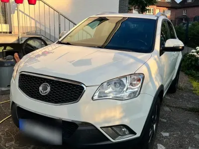 Gebraucht SsangYong Korando 179 PS (131 kW) 2011 Weiß SUV