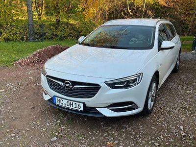 Weiß Gebraucht 2017 Opel Insignia Innovation Kombi | 15.990 € (Etwas zu teuer)