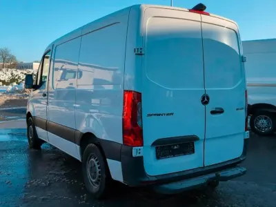 Używany Mercedes Sprinter 140 KM (102 kW) 2019 Biały Van