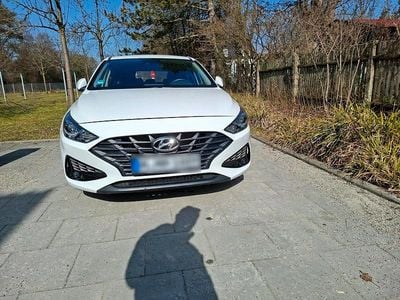 Second-hand Hyundai i30 120 CP (88 kW) 2022 Alb Berlinǎ