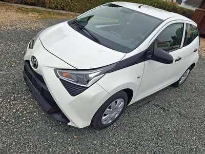 Usata Toyota Aygo Business Edition 72 CV (52 kW) 2022 Bianco Utilitaria