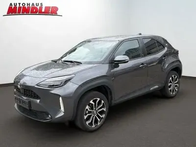 Gebraucht Toyota Yaris Connect Style 116 PS (85 kW) 2023 Marlingrau metallic Kleinwagen