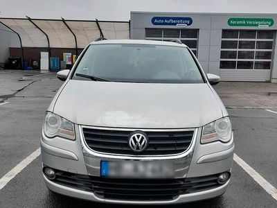Gebraucht VW Touran 140 PS (102 kW) 2009 Grau Van / Kleinbus