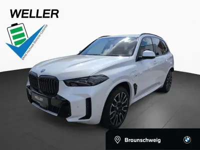 Gebraucht BMW X5 M Sport 489 PS (359 kW) 2023 Mineralweiß (weiß) SUV