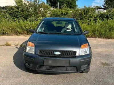 Gebraucht Ford Focus 85 PS (62 kW) 2005 Grau Limousine