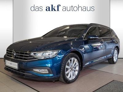 Usata VW Passat Business 150 CV (110 kW) 2024 Blu Station wagon