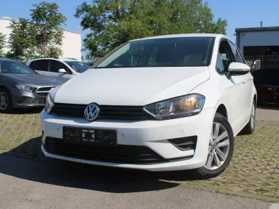 Gebraucht VW Golf Sportsvan Trendline 116 PS (85 kW) 2017 Pure white Van / Kleinbus