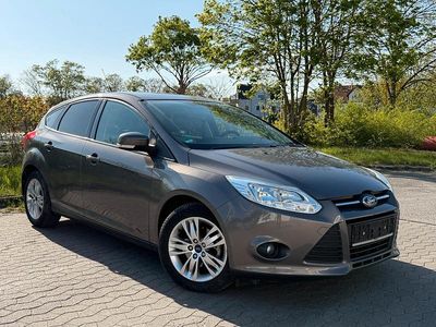 Usata Ford Focus Business Edition 125 CV (91 kW) 2012 Marrone Berlina