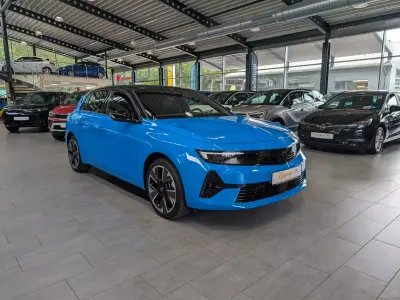 Gebraucht Opel Astra 114 kW (156 PS) 2025 Blau metallic Kleinwagen