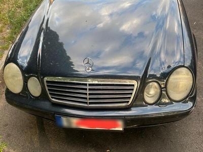 Mercedes 200
