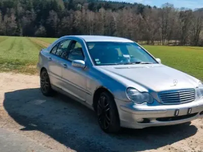 Gebraucht Mercedes C200 163 PS (119 kW) 2000 Silber Limousine