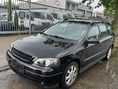 Gebraucht Opel Astra Njoy 103 PS (75 kW) 2004 Schwarz Limousine