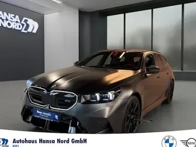 Ny BMW M5 Comfort Edition 727 HK (534 kW) 2026 Grå Stationcar