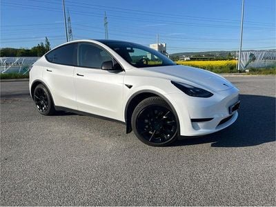 Second-hand Tesla Model Y Standard Range 219 kW (299 CP) 2023 Alb SUV