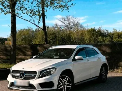 Brugt Mercedes GLA180 AMG line 122 HK (89 kW) 2015 Hvid SUV