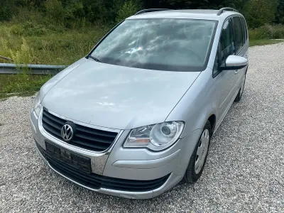 Gebraucht VW Touran 140 PS (102 kW) 2010 Silber Van / Kleinbus