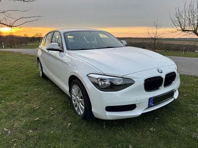 Gebraucht BMW 114 102 PS (75 kW) 2013 Weiß Kleinwagen