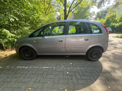 Gebraucht Opel Meriva Edition 101 PS (74 kW) 2005 Silber Van / Kleinbus
