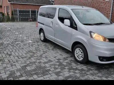 Gebraucht Nissan NV200 150 PS (110 kW) 2012 Silber Van / Kleinbus