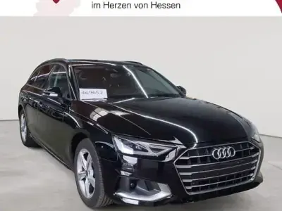 Gebraucht Audi A4 Advanced 136 PS (100 kW) 2022 Brillantschwarz Kombi