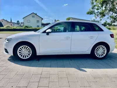 Gebraucht Audi A3 Ambition 110 PS (80 kW) 2015 Weiß Limousine